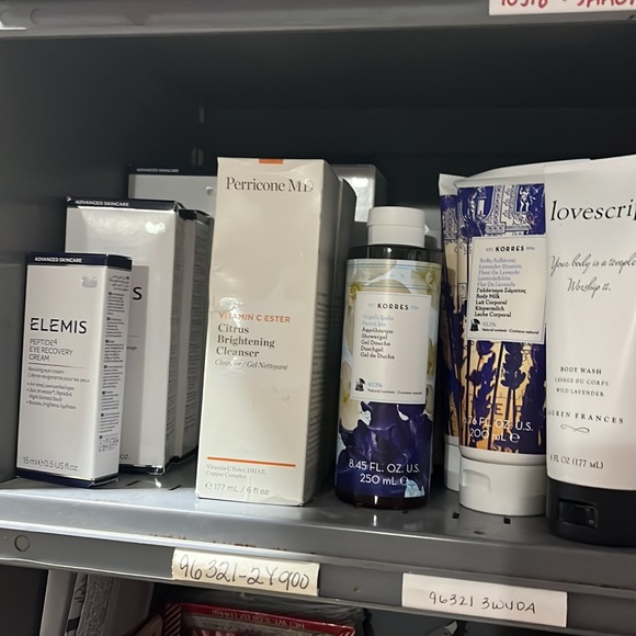 Mystery skincare bundle - Picture 4 of 9